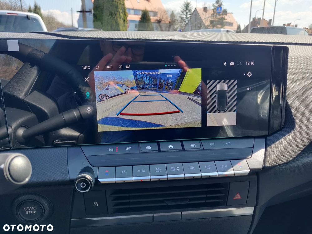 Opel Astra 1.2 T mHEV Ultimate S&S eDTC - 4