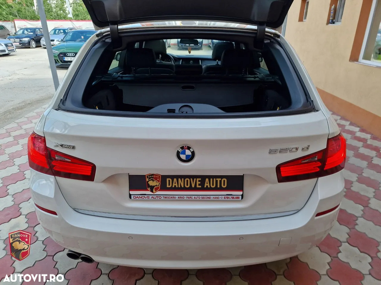BMW Seria 5 520d xDrive Touring Aut. Luxury Line - 11