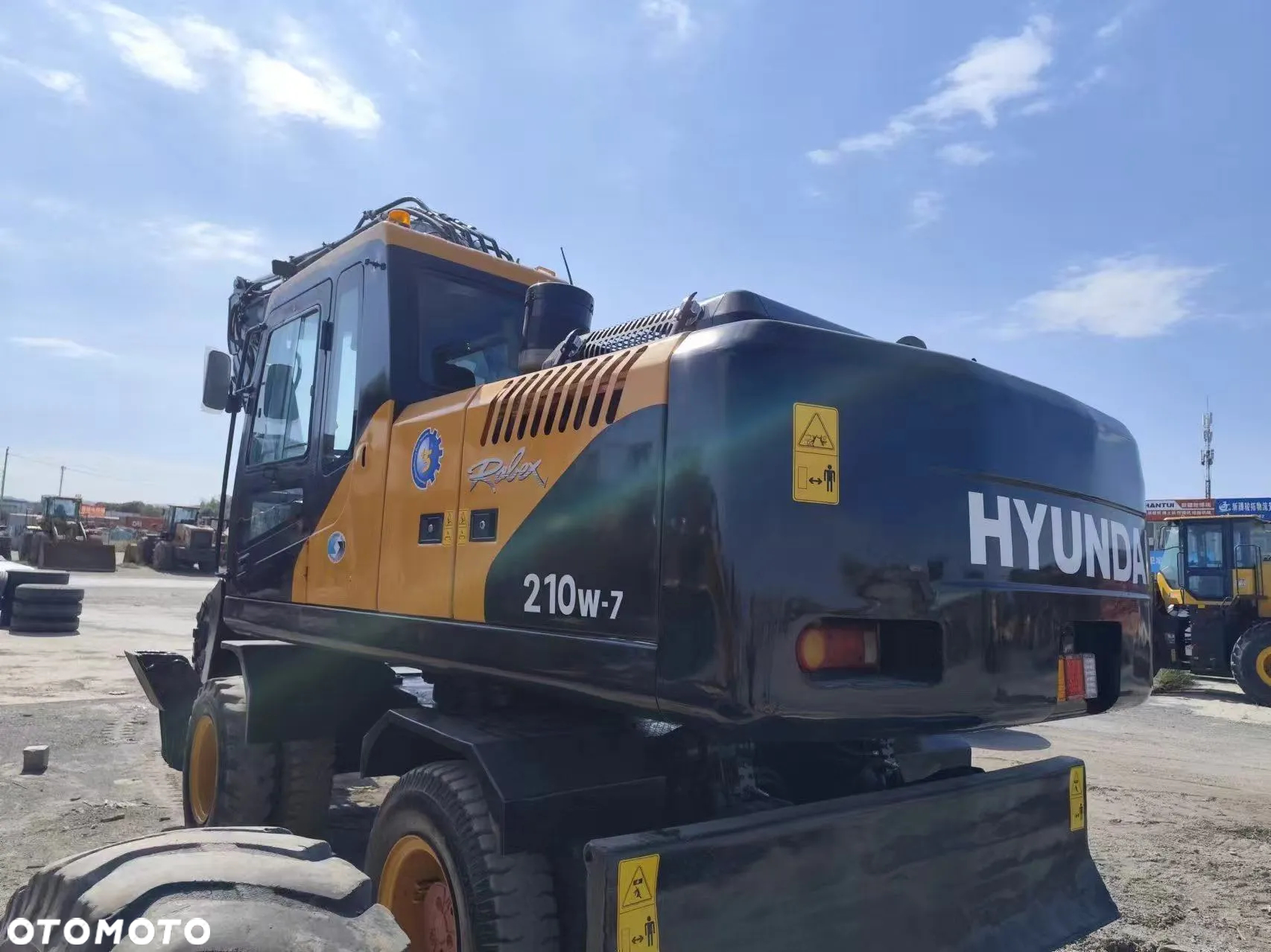 Hyundai R210W‑7 /Jak NOWA! /SUPER STAN / GPS W CENIE /Tylko 1,8T.MH. / DODATKOWE ŁYŻKI / CUMMINS / TRANSPORT W CENIE - 6