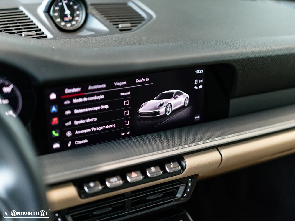 Porsche 911 (992) Carrera 4 PDK - 31