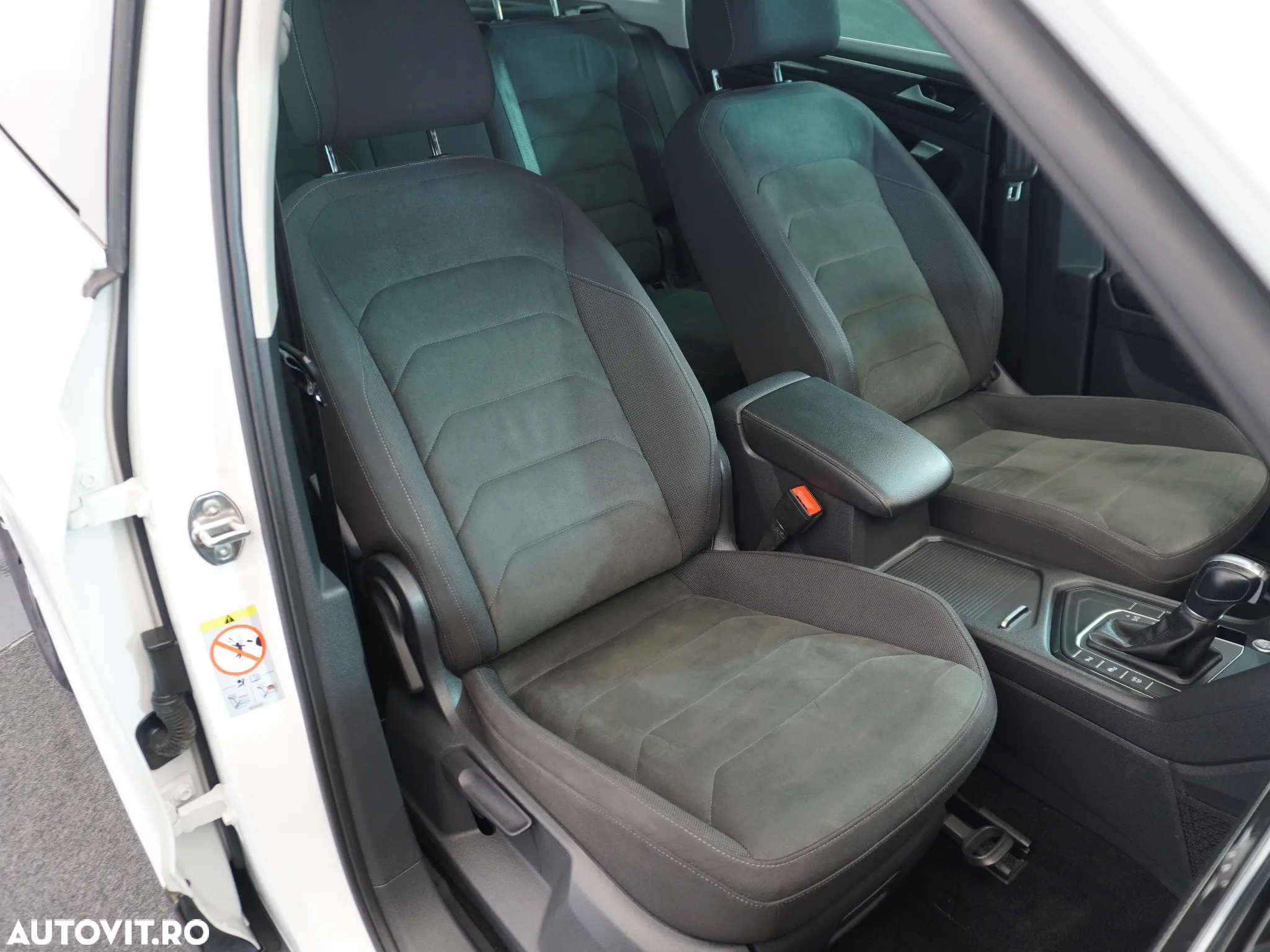 Volkswagen Tiguan 2.0 TDI SCR DSG Elegance - 8