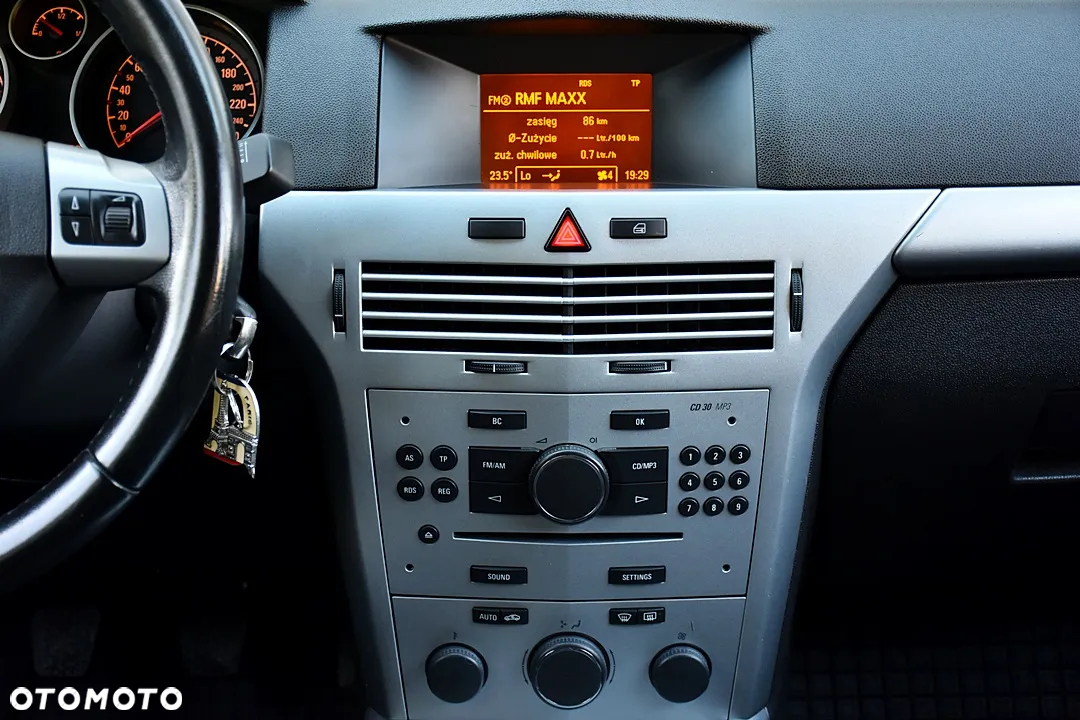Opel Astra 1.6 Active - 22
