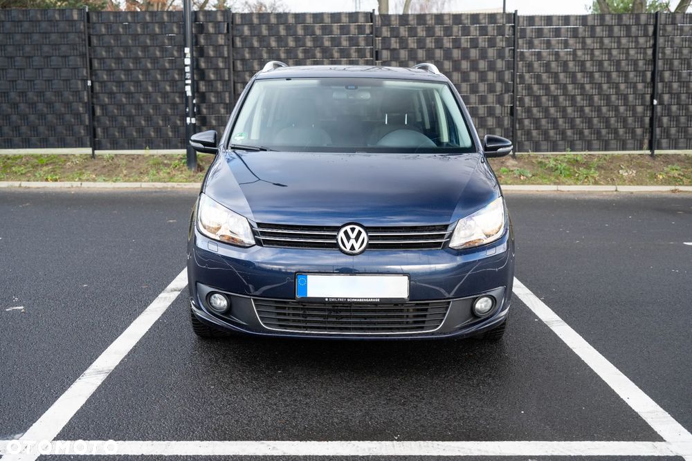 Volkswagen Touran - 11