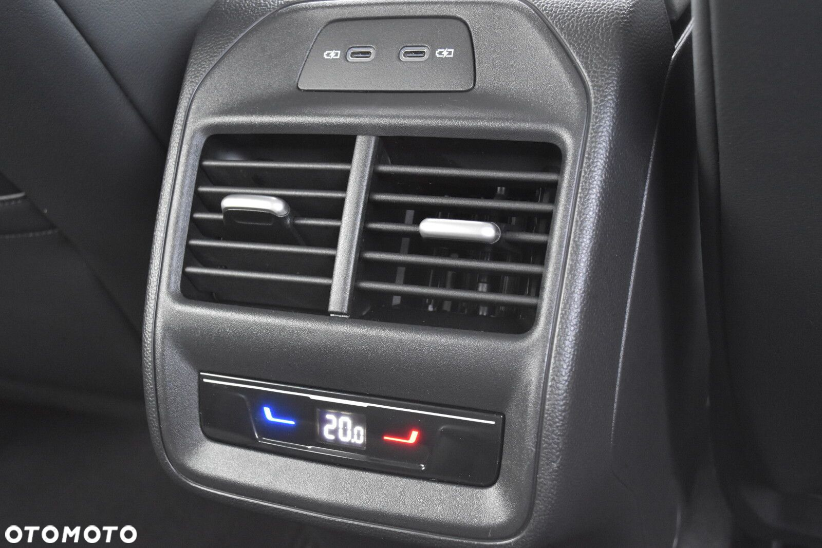 Volkswagen Passat 2.0 TDI EVO Business DSG - 27