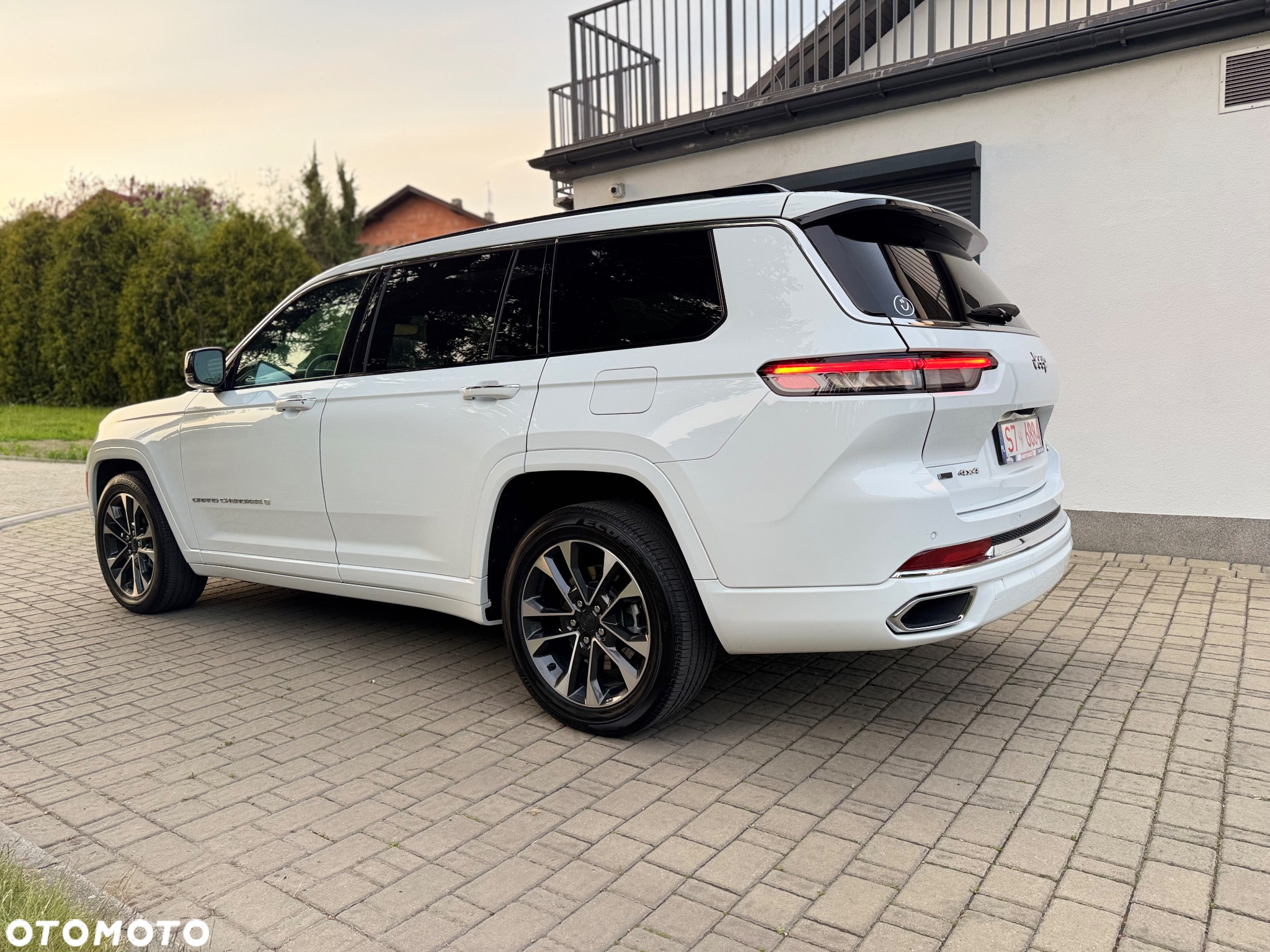 Jeep Grand Cherokee - 8