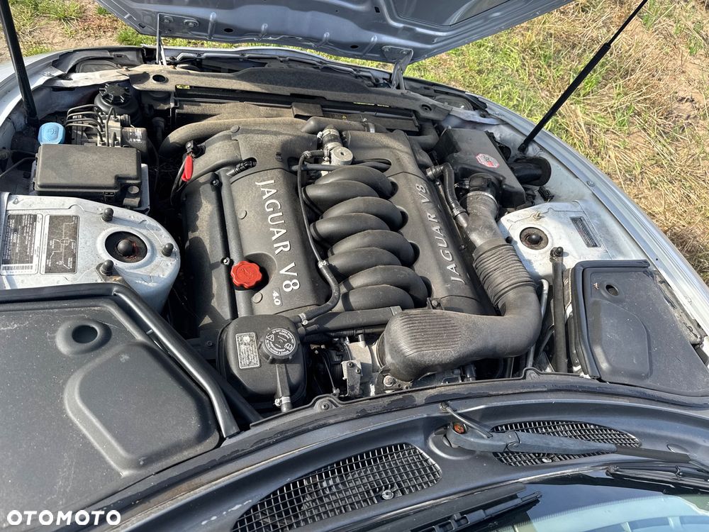 Jaguar XK8 4.0 - 32