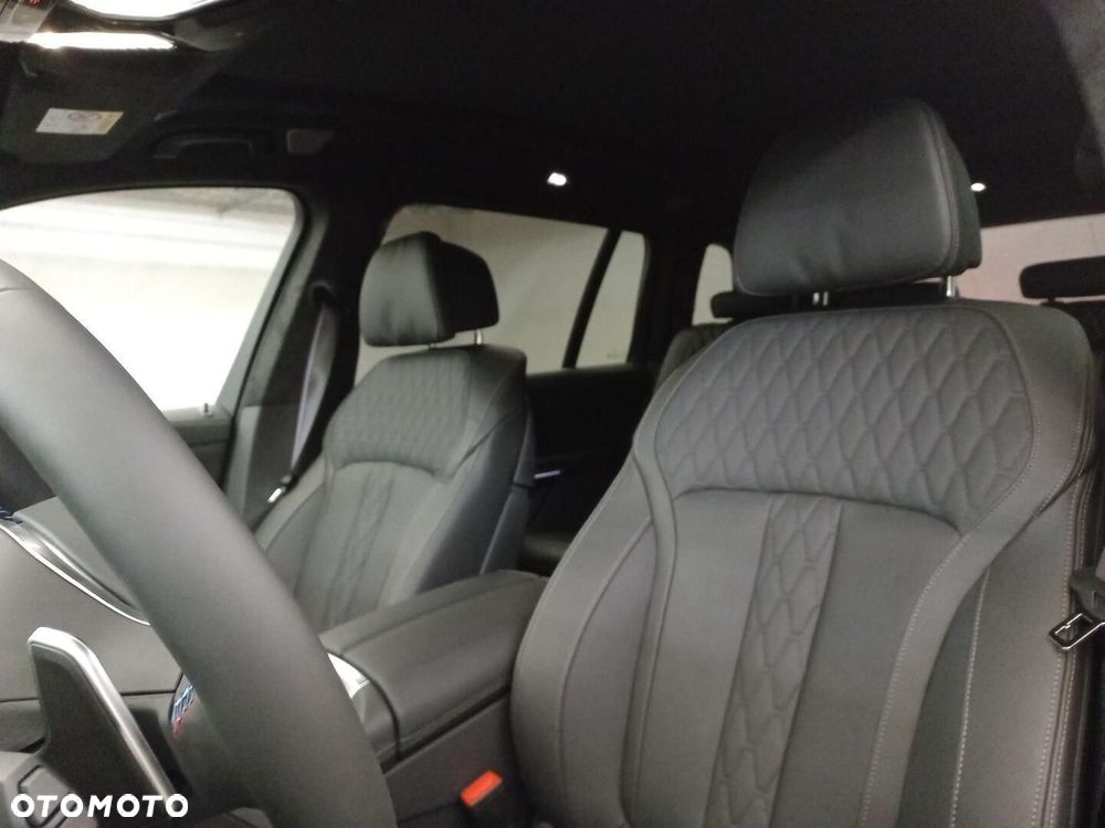 BMW X7 - 12