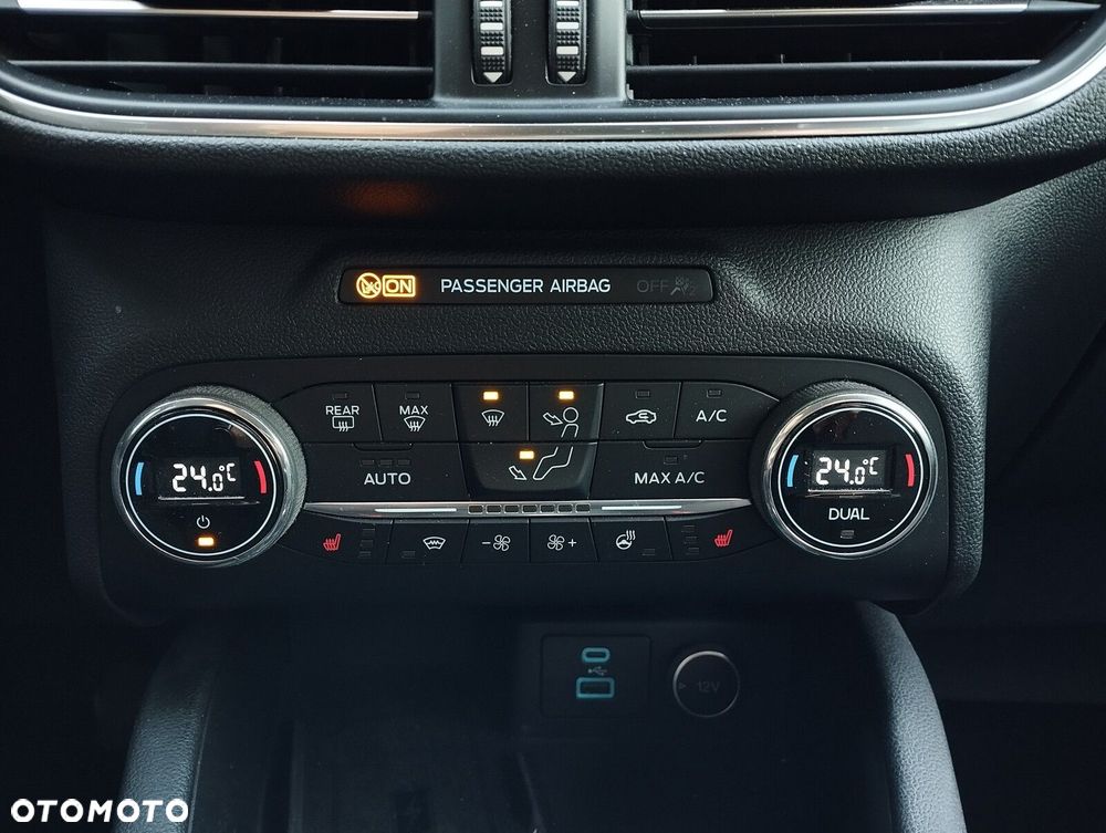 Ford Kuga 1.5 EcoBoost FWD Titanium X - 24