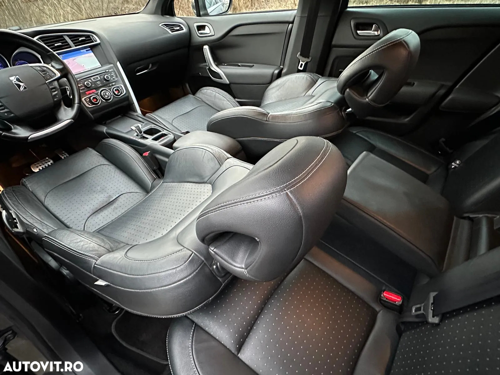 Citroën DS4 e-HDi 110 EGS6 SoChic - 17