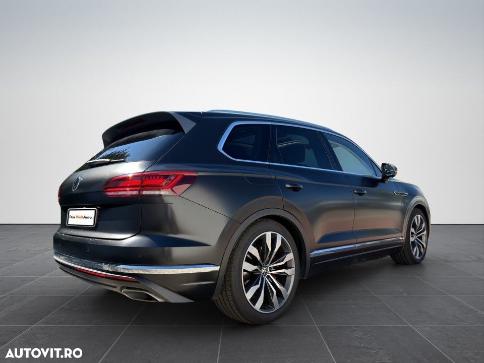Volkswagen Touareg - 9