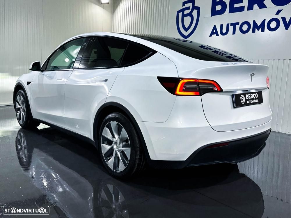 Tesla Model Y Standard - 7