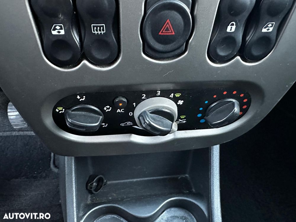 Dacia Sandero 1.2 16V - 7