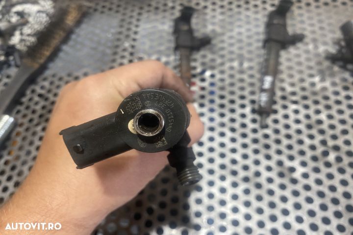 INJECTOAR ramas 3 buc  0445110327 A20DTH 0445110327 A20DTH Opel Insig - 3