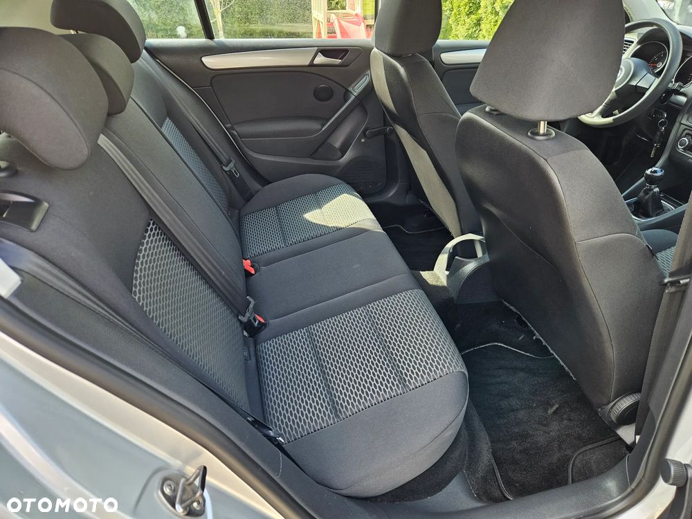Volkswagen Golf 1.6 Team - 11
