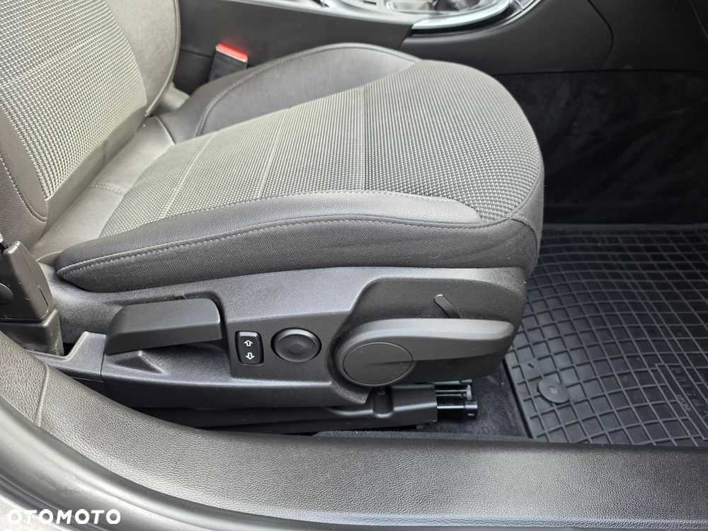 Opel Insignia 1.6 Turbo Innovation - 22