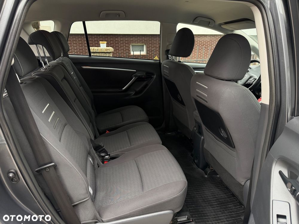 Toyota Verso 1.8 7-Sitzer Executive - 13