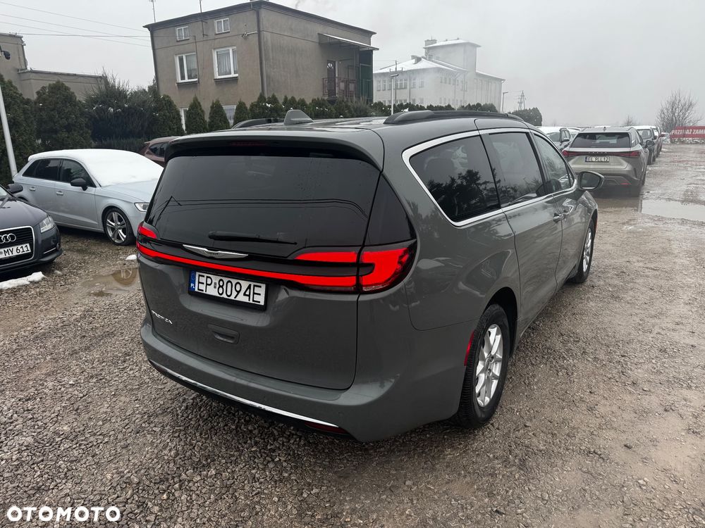 Chrysler Pacifica - 6