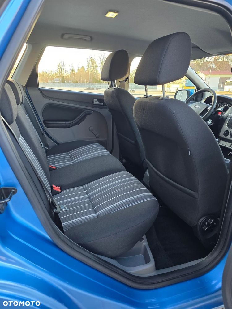 Ford Focus - 8