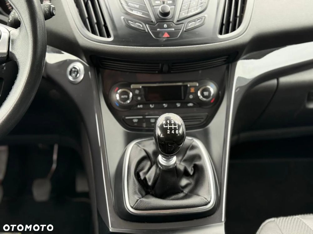 Ford Kuga 2.0 TDCi 2x4 SYNC - 32