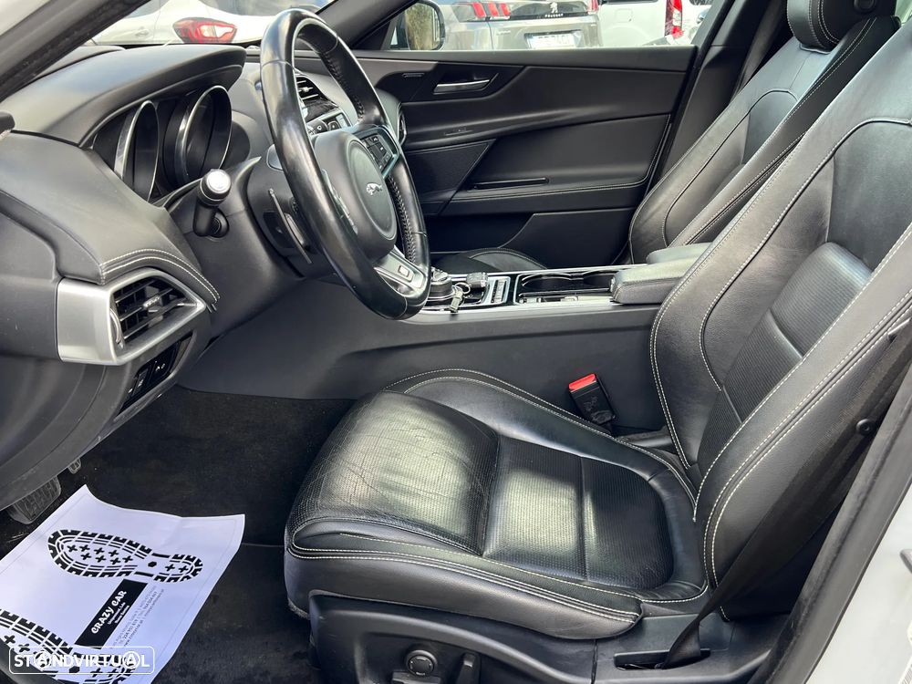 Jaguar XE 2.0 D R-Sport Aut. - 10