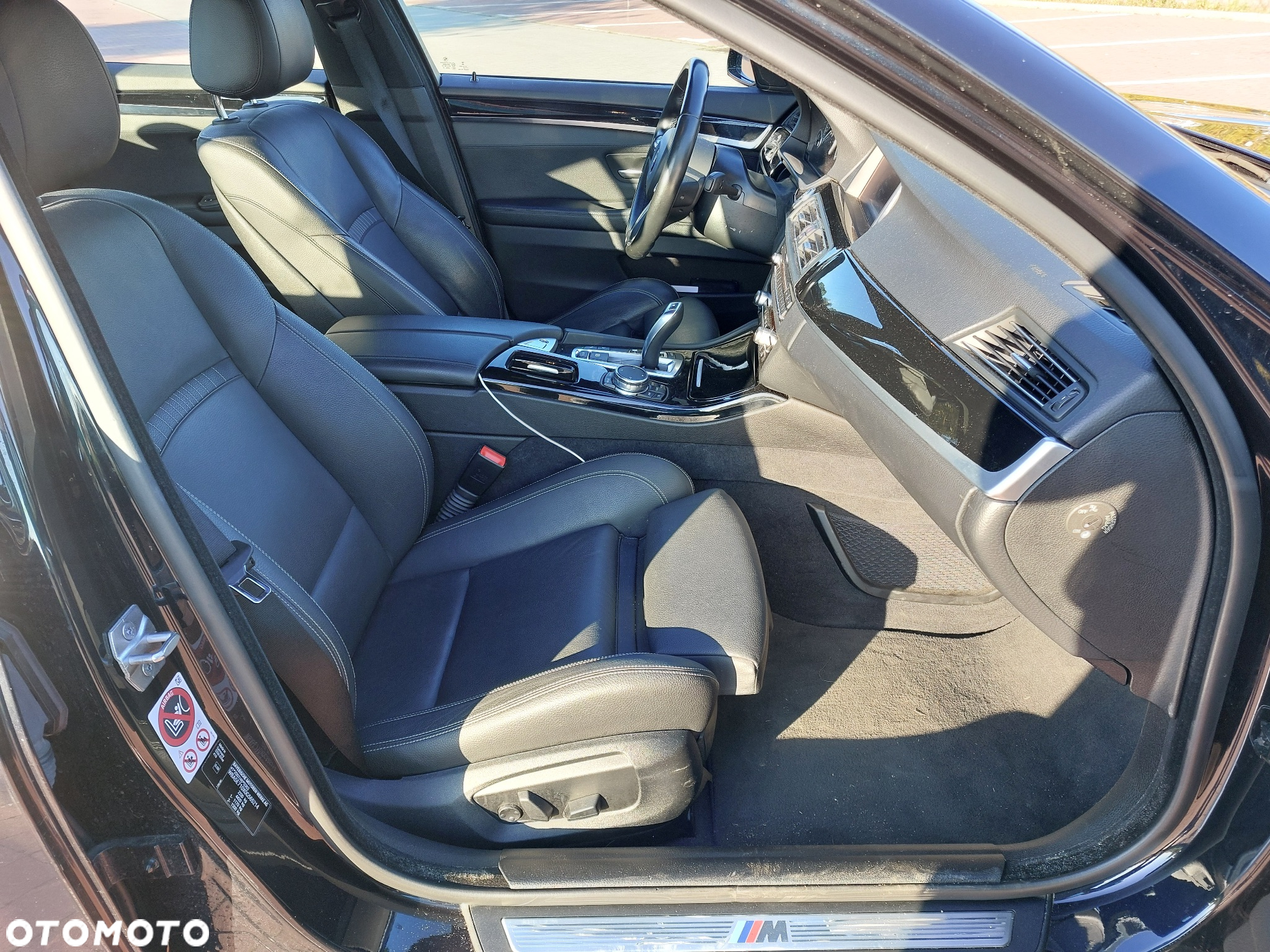 BMW Seria 5 520d M Sport - 25
