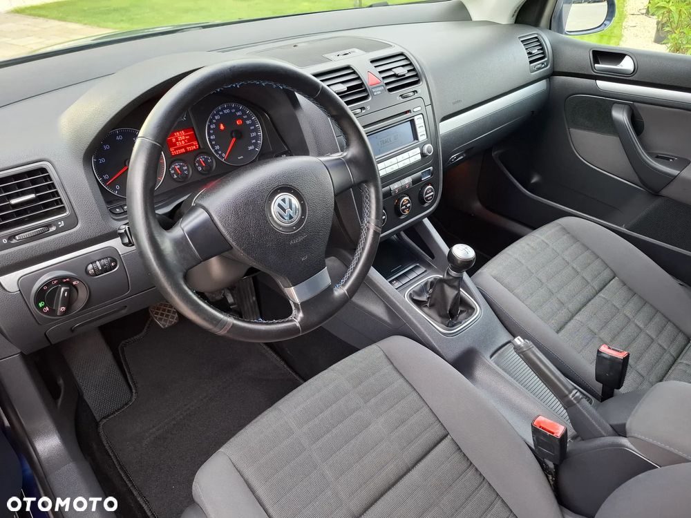 Volkswagen Golf 1.6 Tour Edition - 34