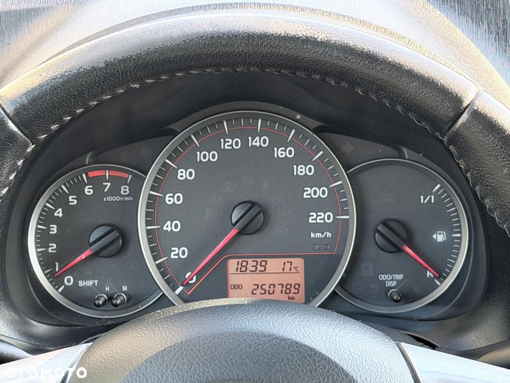 Toyota Yaris 1.33 Premium - 12