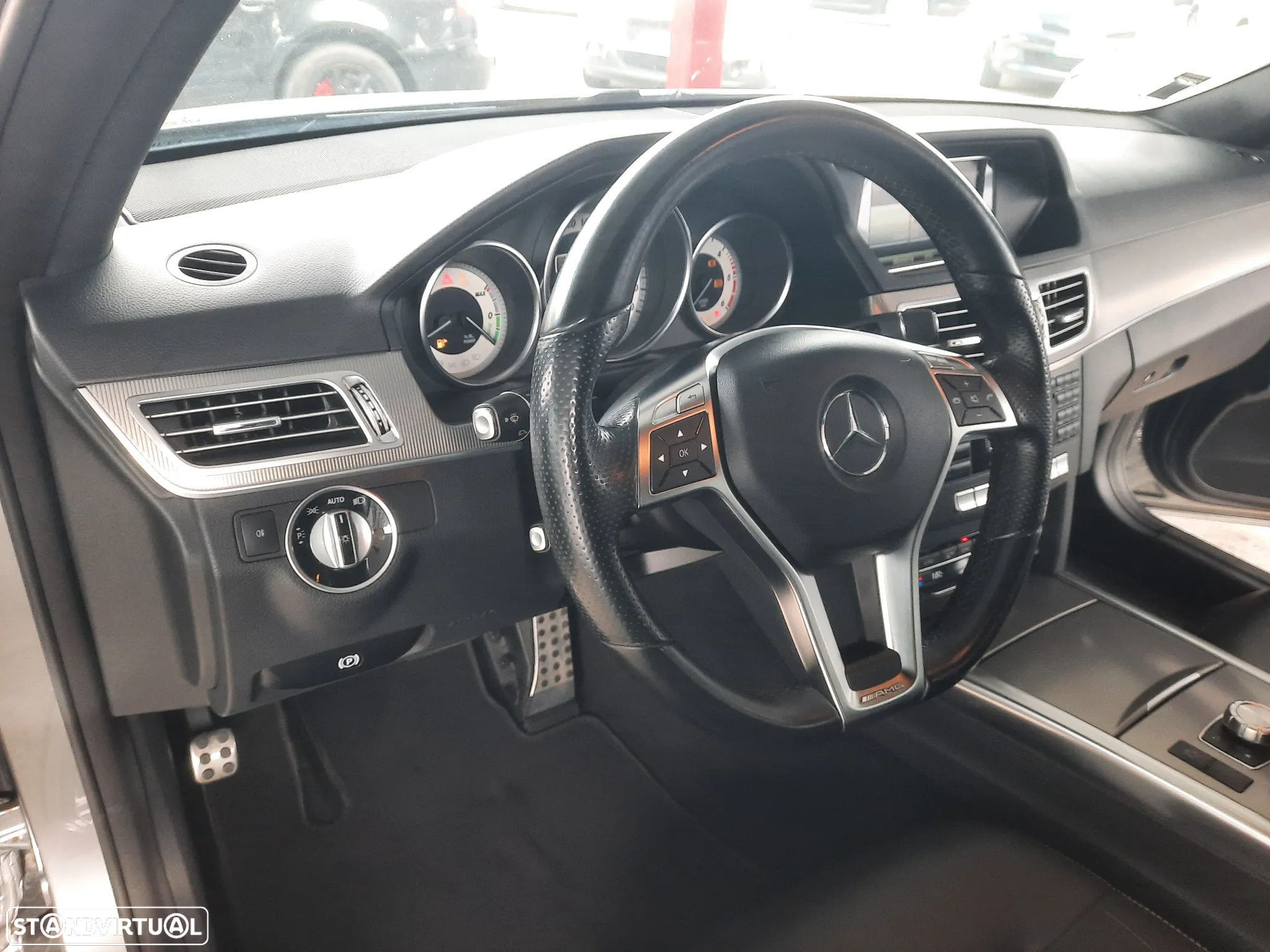 Mercedes-Benz E 300 Bluetec Hybrid Avantgarde - 20