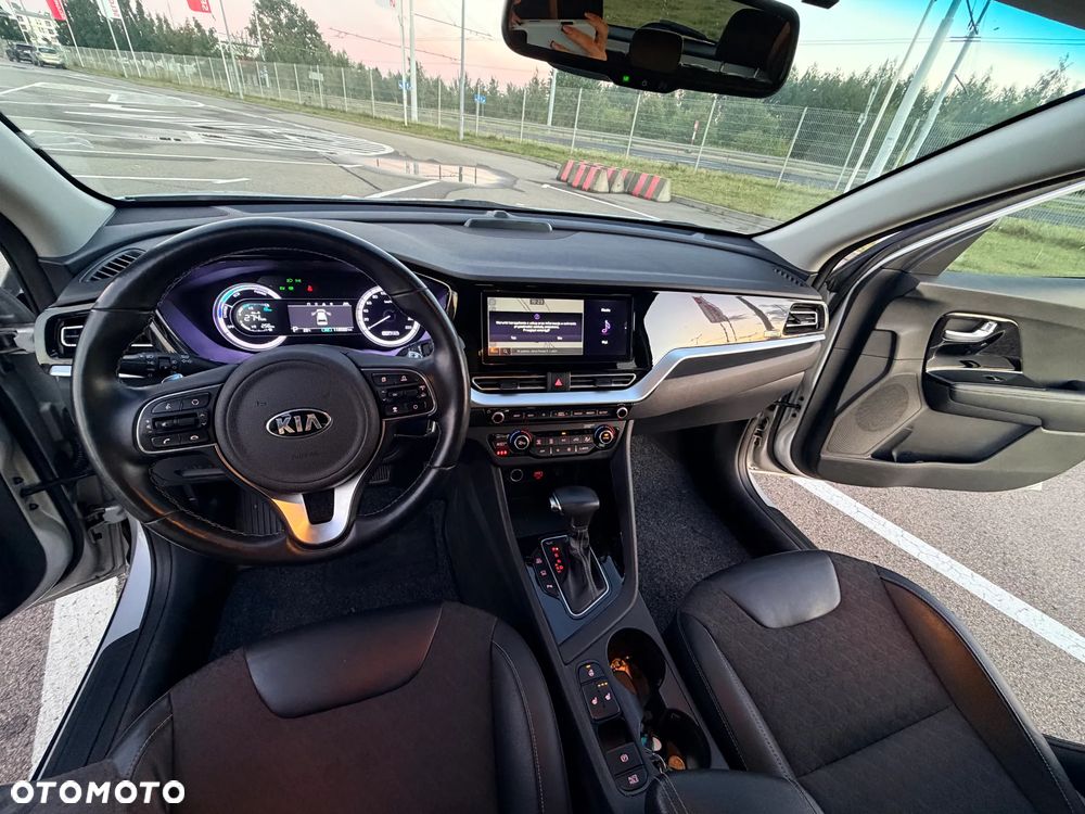 Kia Niro 1.6 GDI Plug-in Hybrid M - 9