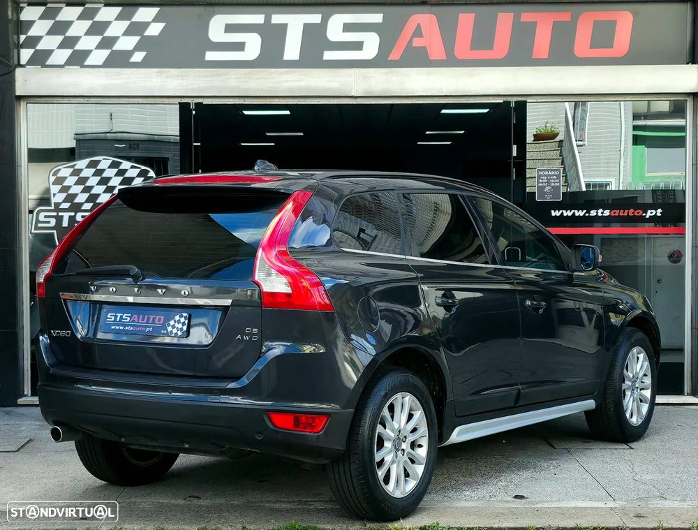 Volvo XC 60 D5 Momentum Geartronic - 14