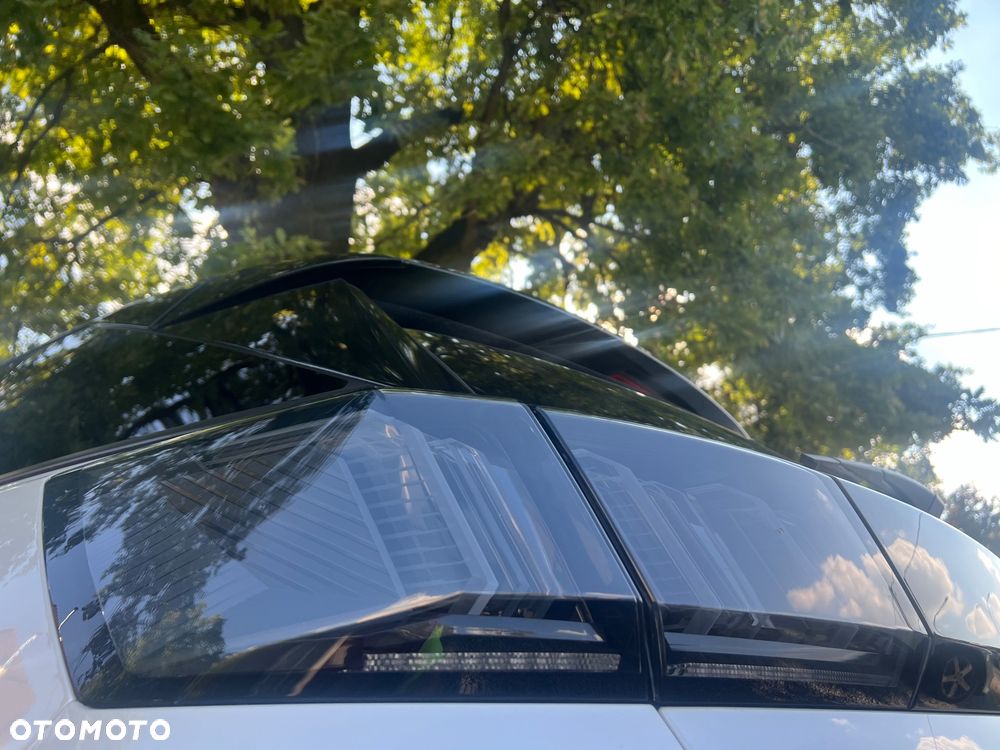 Peugeot 3008 Plug-In Hybrid 225 e-EAT8 GT - 9
