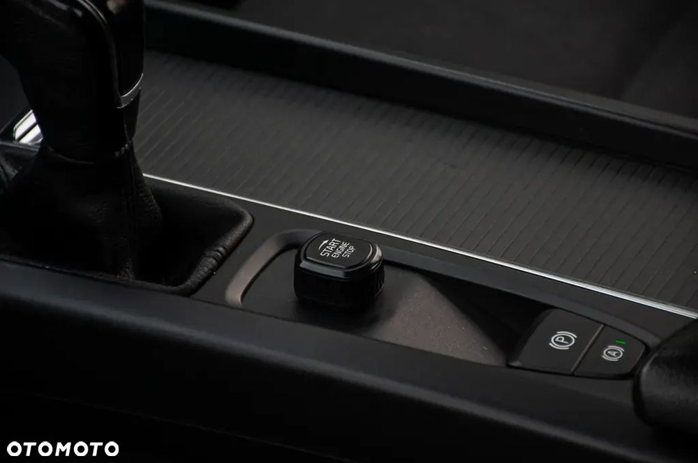 Volvo V60 D3 Momentum Core - 39