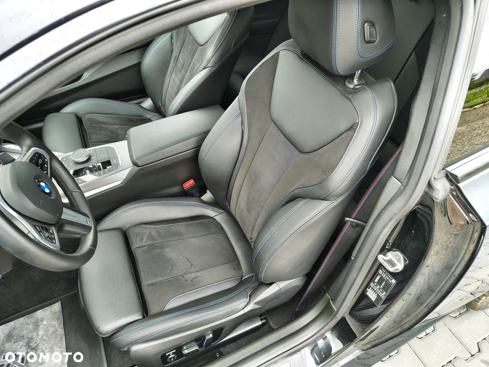 BMW Seria 2 220i M Sport - 12