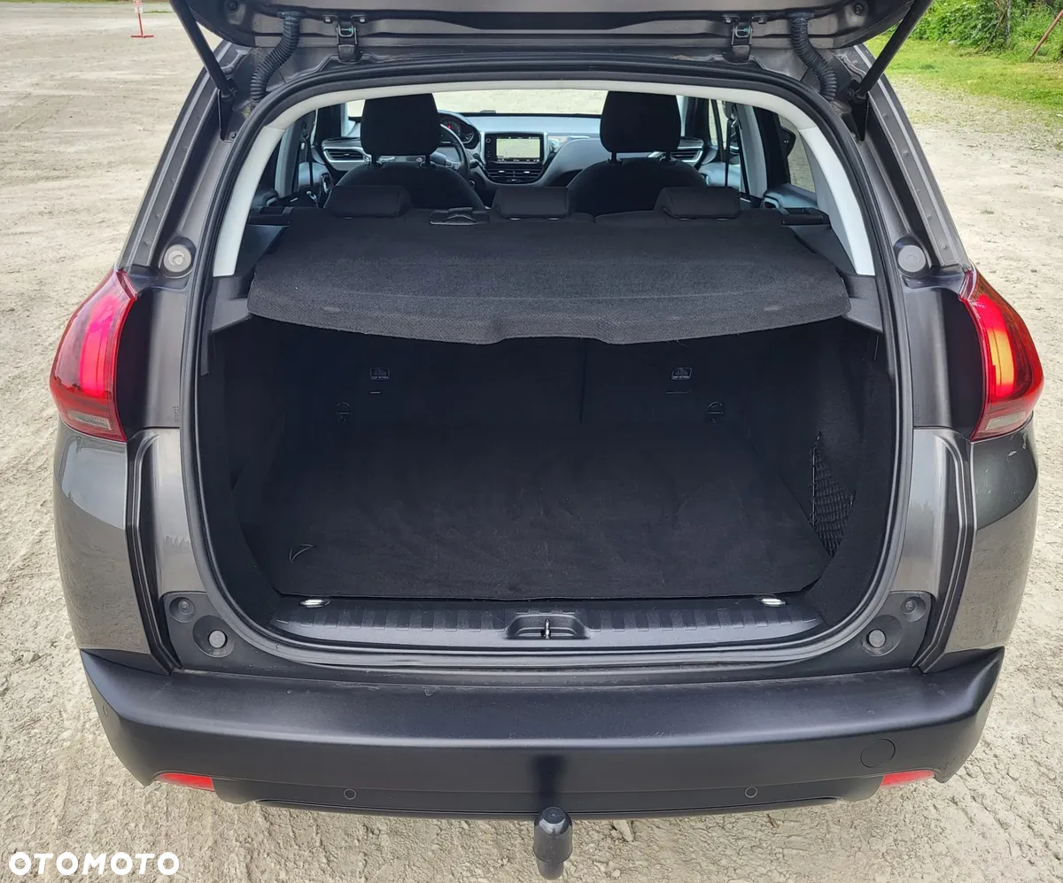 Peugeot 2008 1.2 Pure Tech GPF Signature S&S - 26