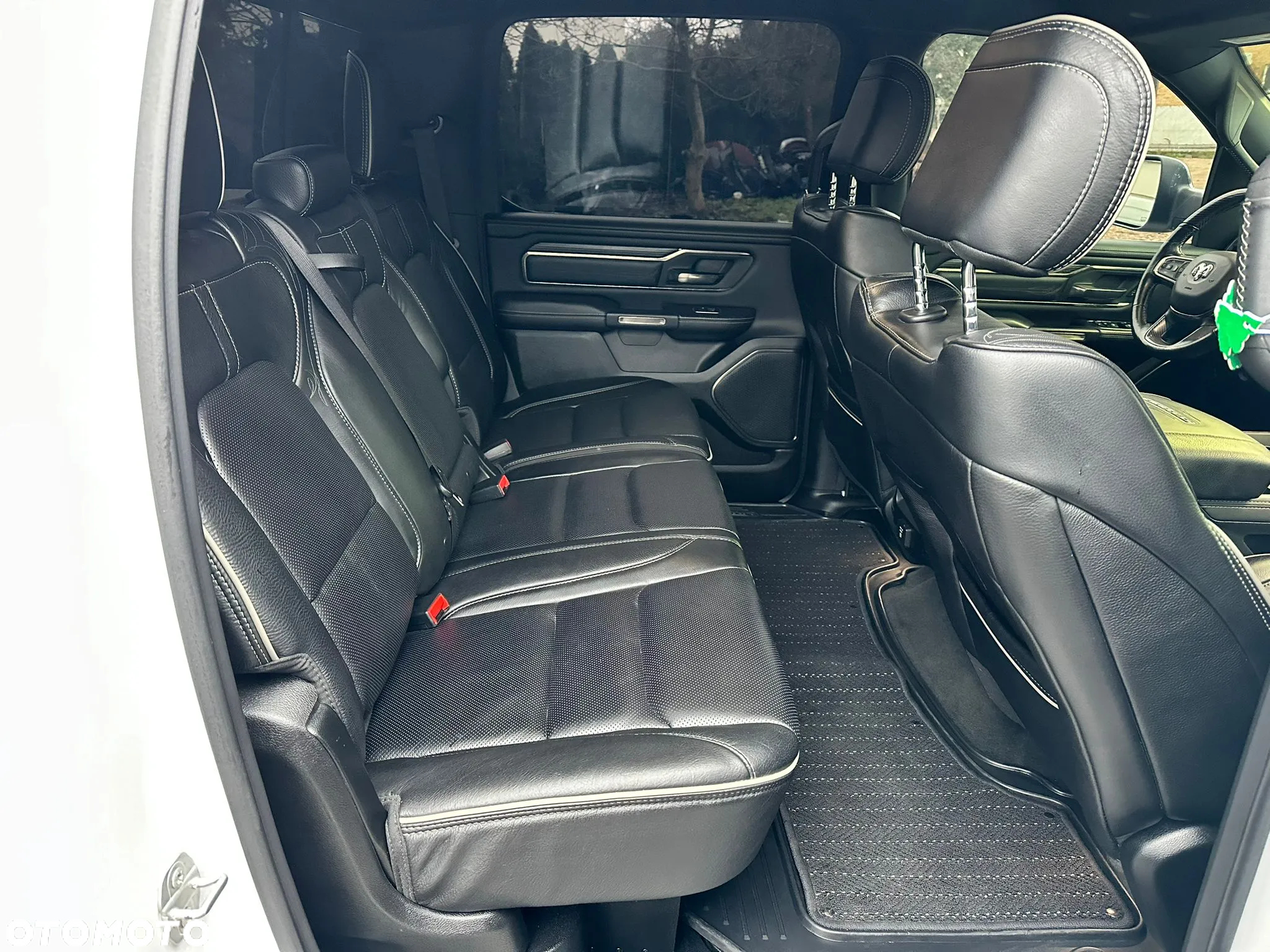 Dodge RAM 1500 5.7 4x4 - 8