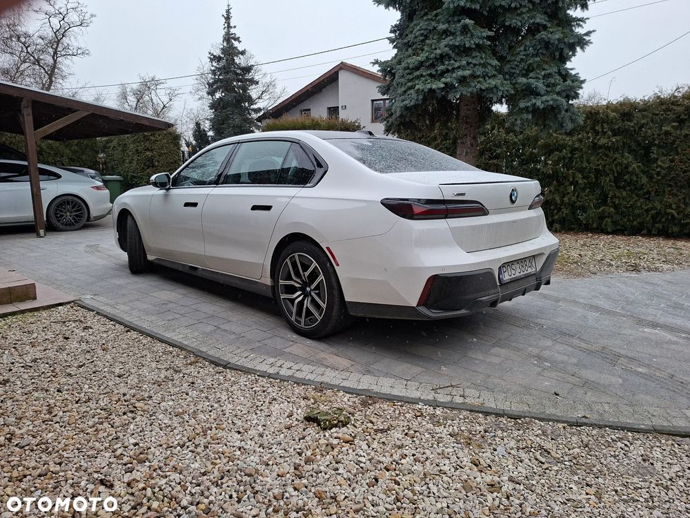 BMW Seria 7 - 8
