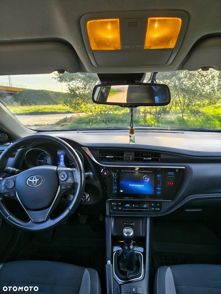 Toyota Auris 1.6 Premium - 14