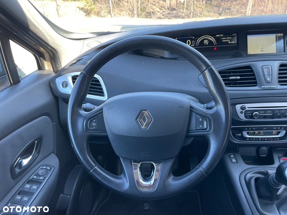 Renault Grand Scenic ENERGY TCe 130 S&S Paris - 32