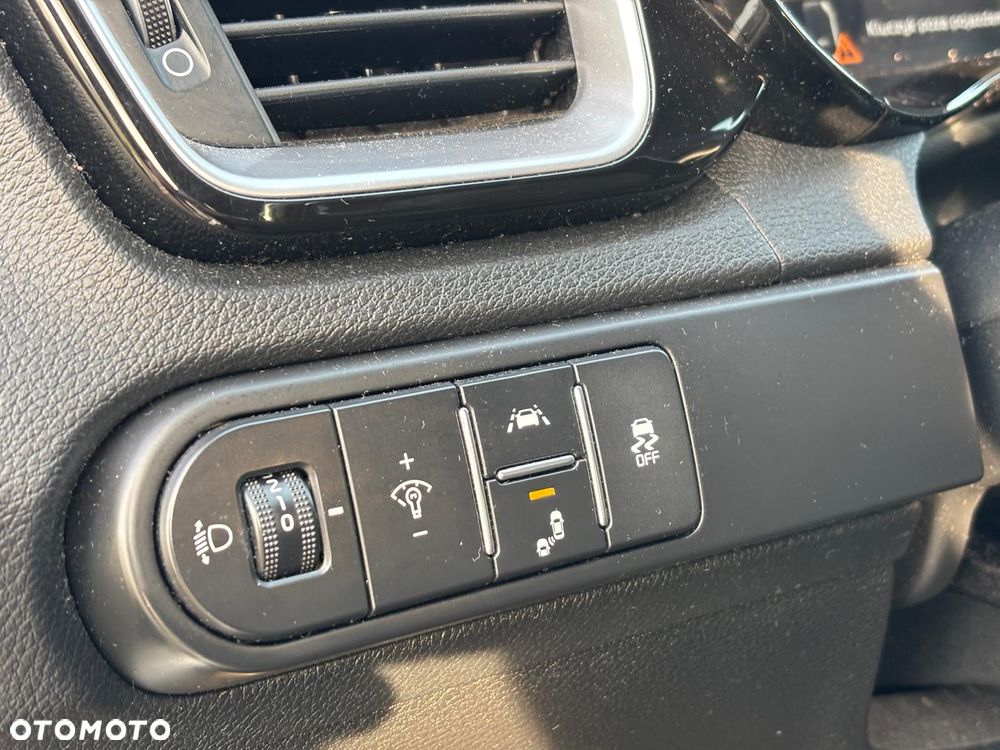 Kia Ceed 1.6 CRDi SCR L Business Line Plus - 16