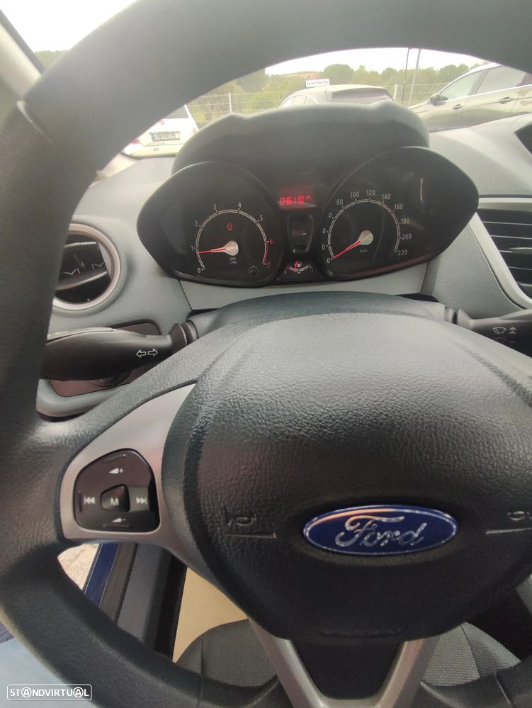 Ford Fiesta 1.25 Trend - 33