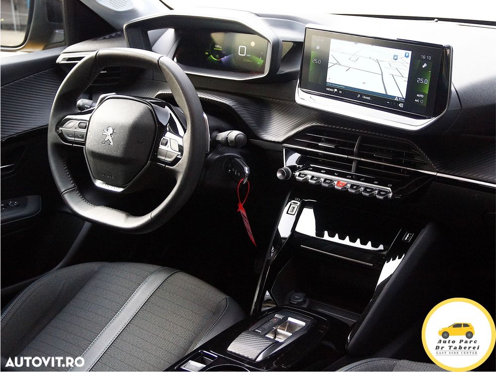 Peugeot 208 PureTech 100 EAT8 Allure Pack - 32