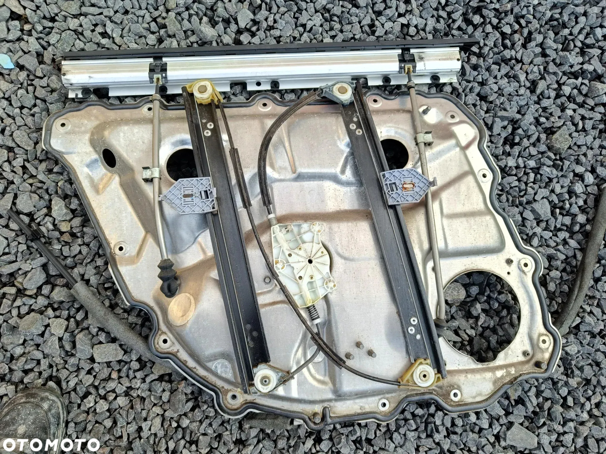 AUDI A8 D3 ROLETA ELEKTRYCZNA SZYBY BOCZNEJ LEWA PRAWA TYŁ 4E0861833G 4E08618334G - 17