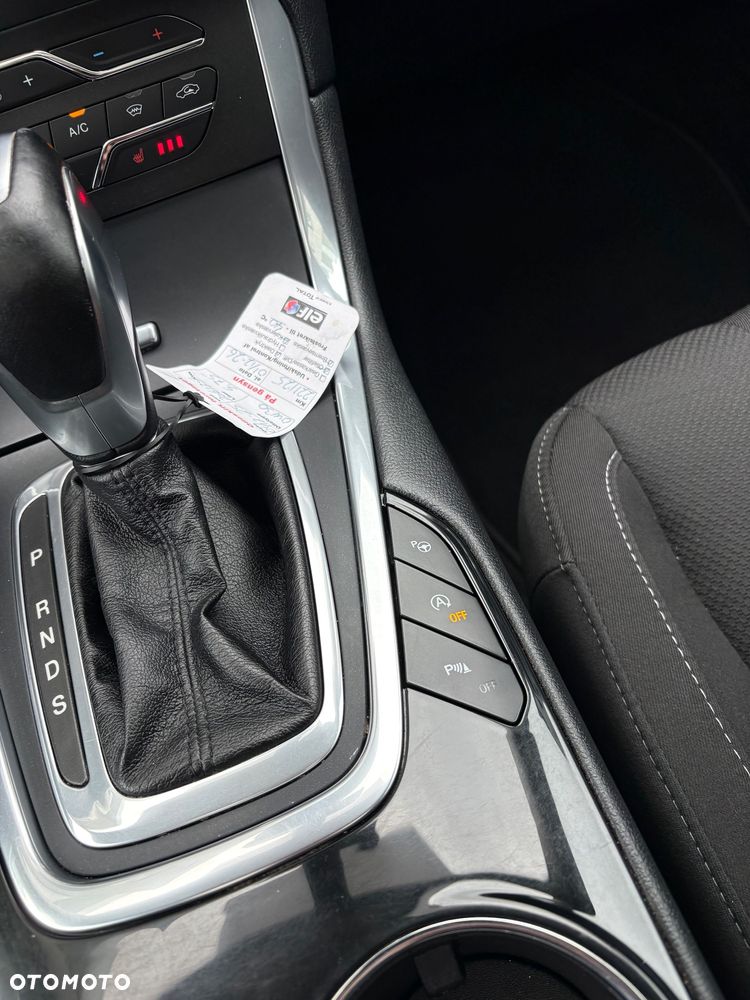 Ford S-Max 2.0 TDCi Titanium PowerShift - 25