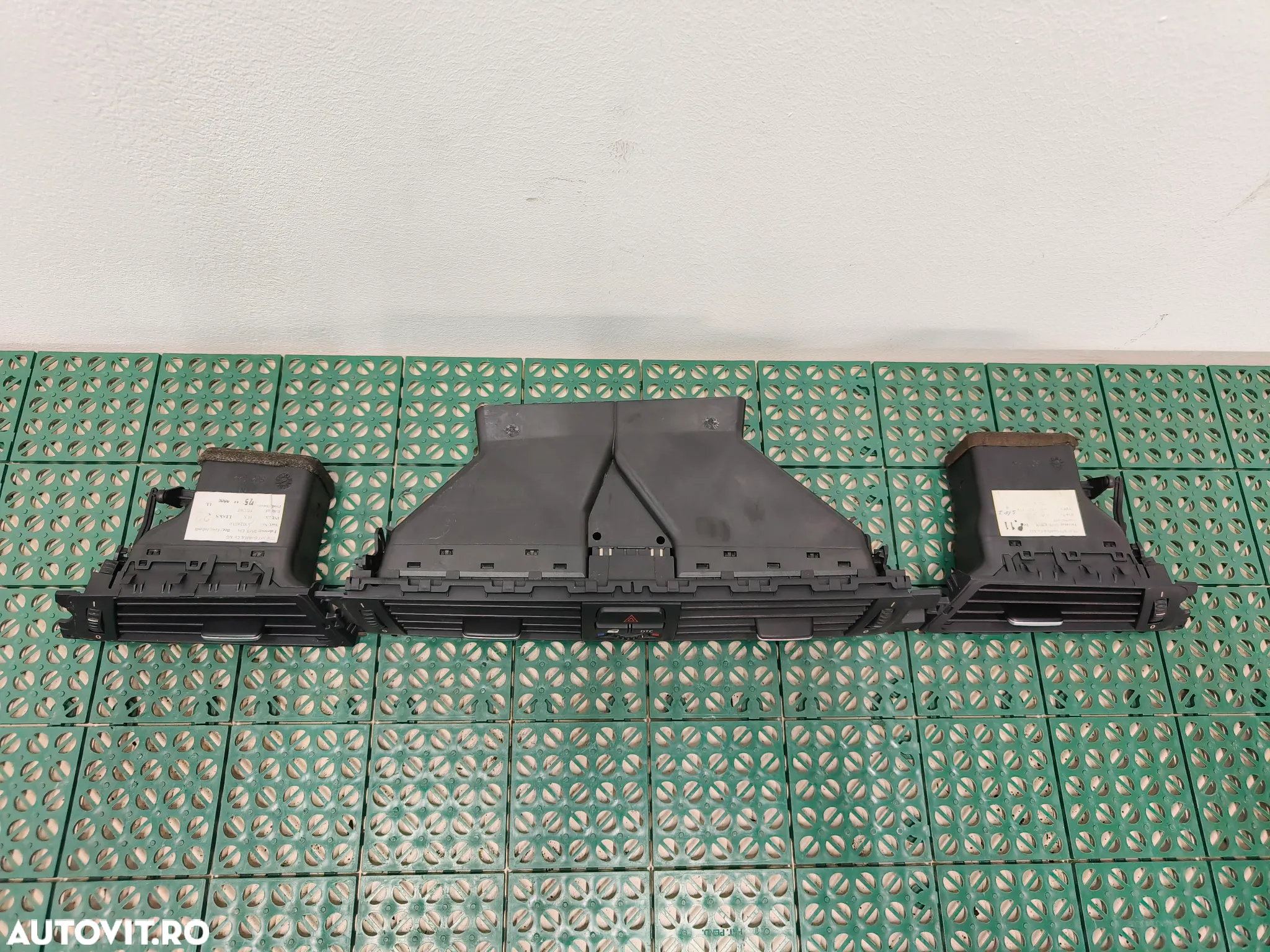 Grile aerisire bord BMW E90/91/92 de Europa - 2