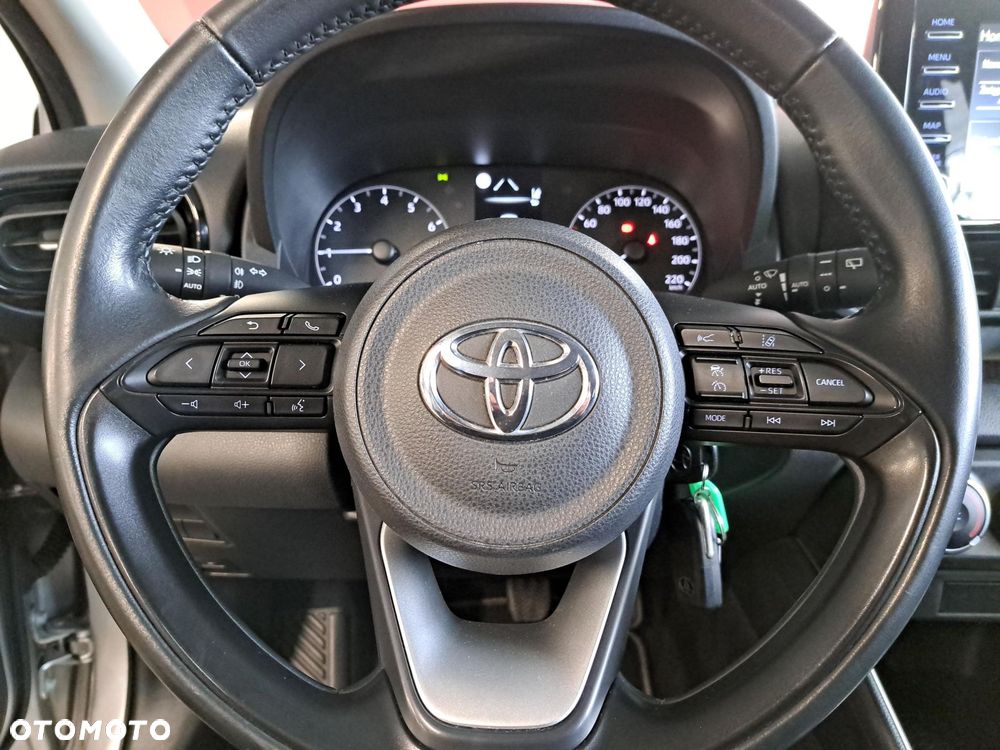 Toyota Yaris - 25