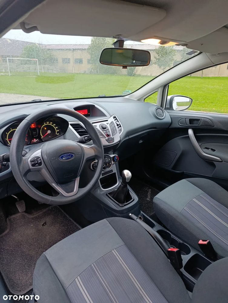 Ford Fiesta 1.25 Ambiente - 6