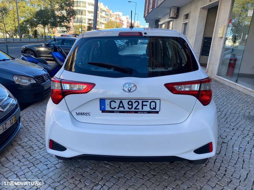 Toyota Yaris 1.0 VVT-i - 26