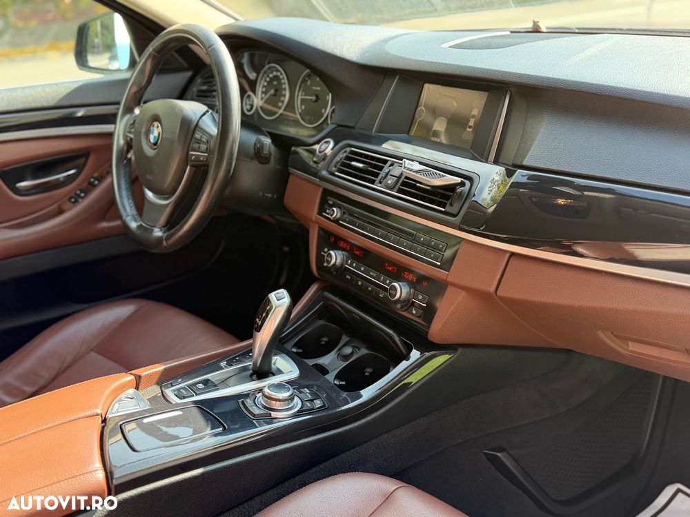 BMW Seria 5 518d Touring Aut. Luxury Line - 11