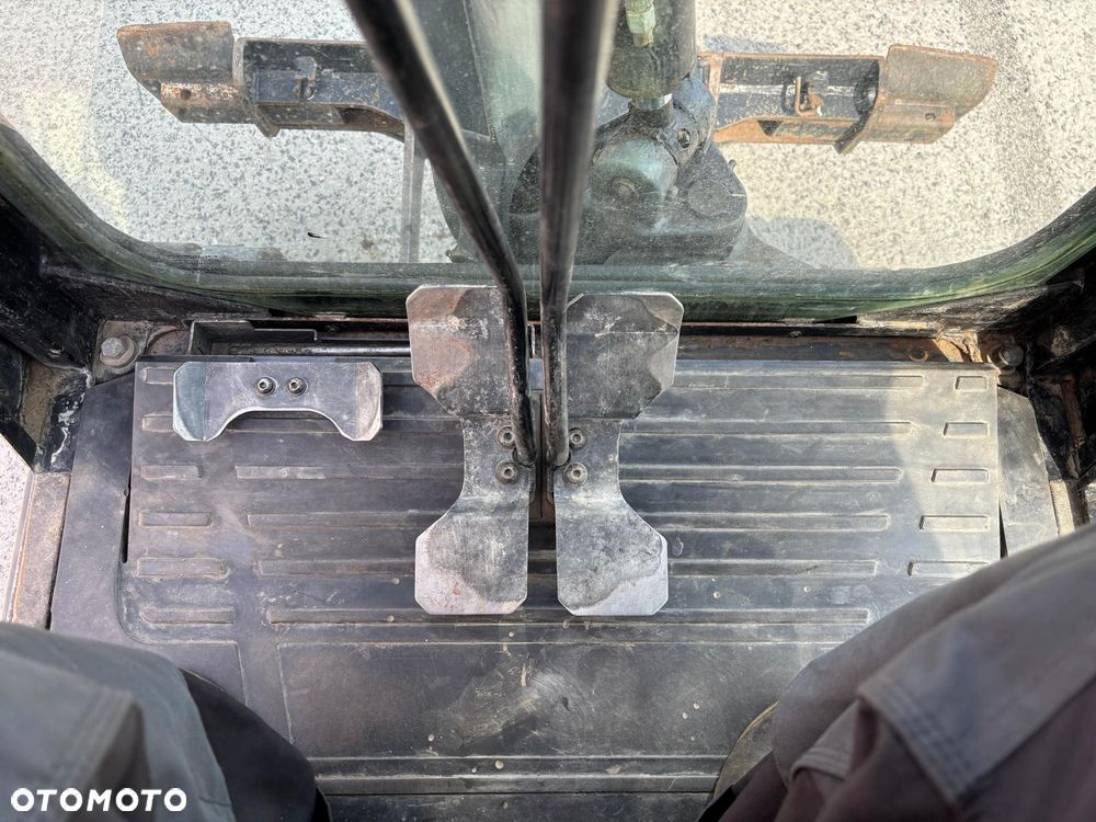 Schaeff Yanmar , Terex TC16-2 - 11