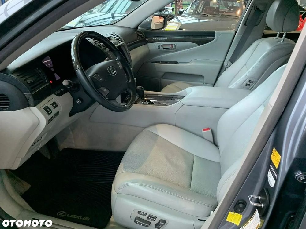 Lexus LS 460 Superior - 16